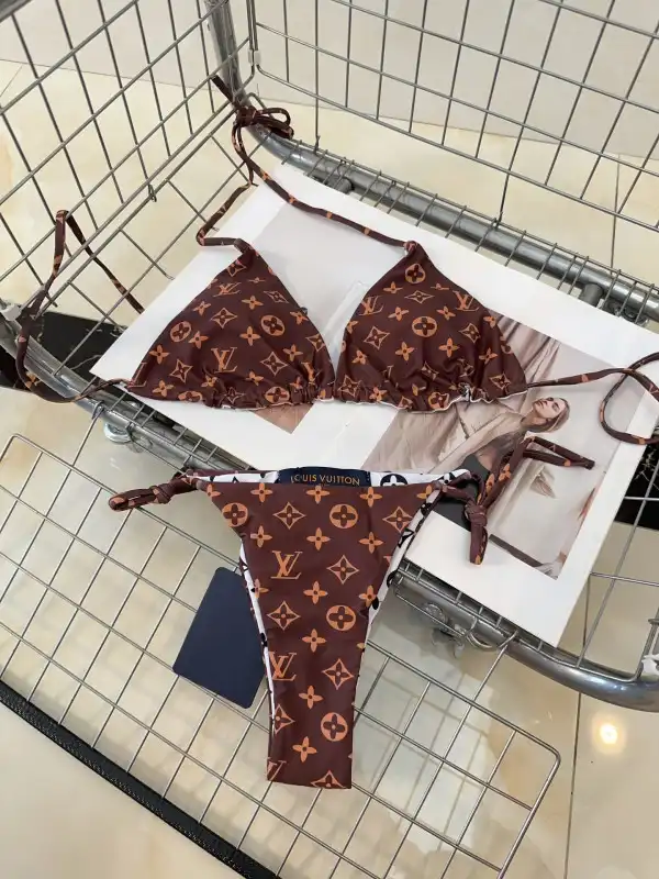 Repladies offers premium fake Louis bags at unbeatable prices. Our products are cheap because we focus on direct sales LOUIS VUITTON Swimsuit 0124