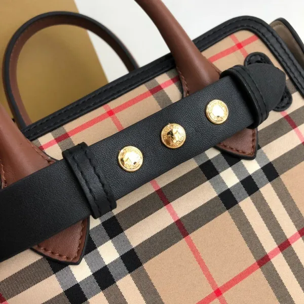 Repladies offers premium fake Louis bags at unbeatable prices. Our products are cheap because we focus on direct sales BURBERRY The Mini Vintage Check Triple Stud Belt Bag 0112