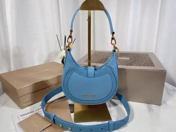 Repladies offers premium fake Louis bags at unbeatable prices. Our products are cheap because we focus on direct sales BVLGARI SERPENTI ELLIPSE CROSSBODY BAG 0129