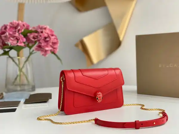 Repladies offers premium fake Louis bags at unbeatable prices. Our products are cheap because we focus on direct sales BVLGARI SERPENTI FOREVER 0129