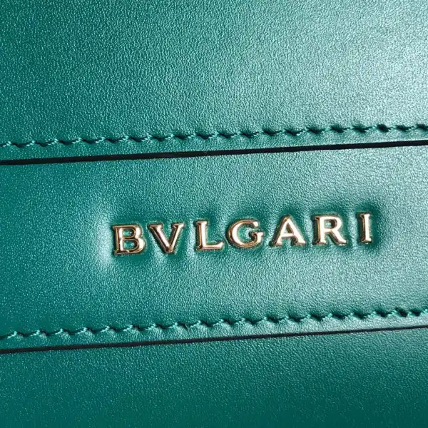 Eliminating the middleman and passing on savings to you. With massive production and tax-free benefits BVLGARI SERPENTI FOREVER BAG 0129