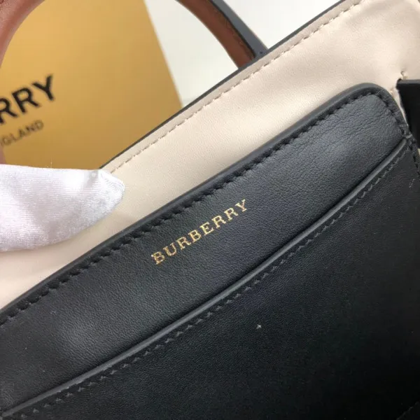 Repladies offers premium fake Louis bags at unbeatable prices. Our products are cheap because we focus on direct sales BURBERRY The Mini Vintage Check Triple Stud Belt Bag 0112