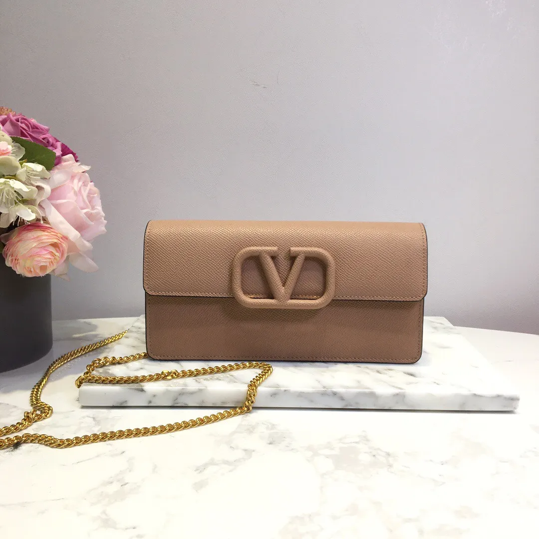 VALENTINO GARAVANI VSLING GRAINY CALFSKIN WALLET WITH CHAIN STRAP 0120