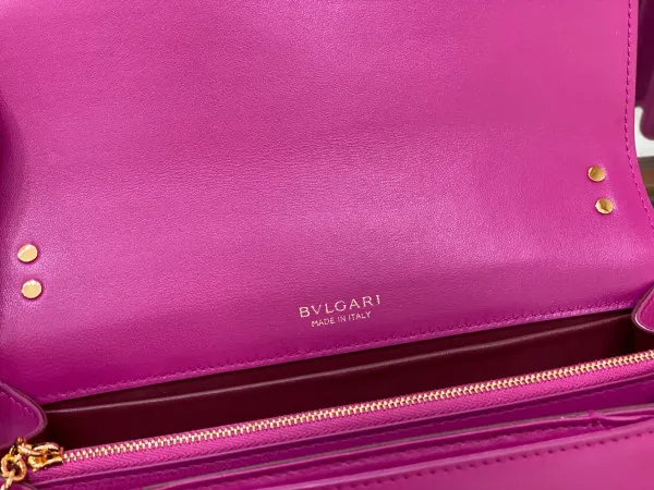 Repladies offers premium fake Louis bags at unbeatable prices. Our products are cheap because we focus on direct sales BVLGARI SERPENTI FOREVER 0117