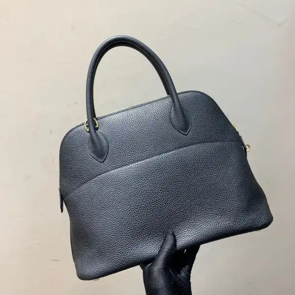 Repladies offers premium fake Louis bags at unbeatable prices. Our products are cheap because we focus on direct sales Hermes Bolide 31 Bag All Handmade 0131