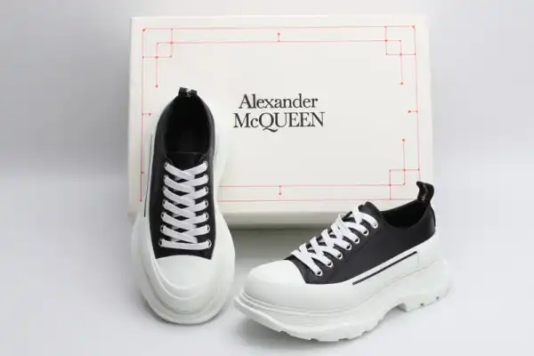 Eliminating the middleman and passing on savings to you. With massive production and tax-free benefits ALEXANDER MCQUEEN Tread Slick Lace Up 0124