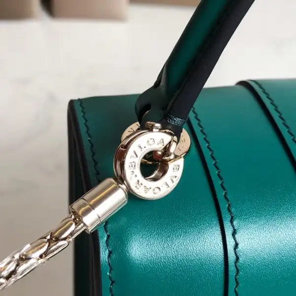 Eliminating the middleman and passing on savings to you. With massive production and tax-free benefits BVLGARI SERPENTI FOREVER TOP HANDLE 0129