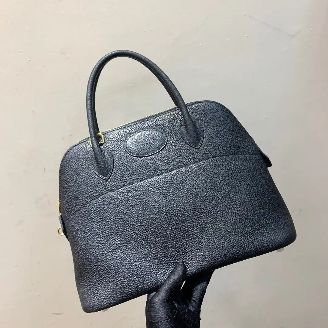 Repladies offers premium fake Louis bags at unbeatable prices. Our products are cheap because we focus on direct sales Hermes Bolide 31 Bag All Handmade 0131