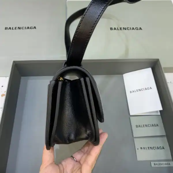 You get luxury for less. Shop now for the best deals on fake Louis bags. BALENCIAGA WOMEN'S GOSSIP 0126