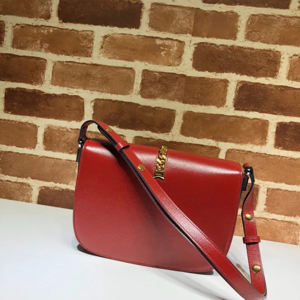 Eliminating the middleman and passing on savings to you. With massive production and tax-free benefits GUCCI Sylvie 1969 small shoulder bag 0115