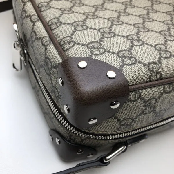 Repladies offers premium fake Louis bags at unbeatable prices. Our products are cheap because we focus on direct sales GUCCI GG shoulder bag with leather details 0114