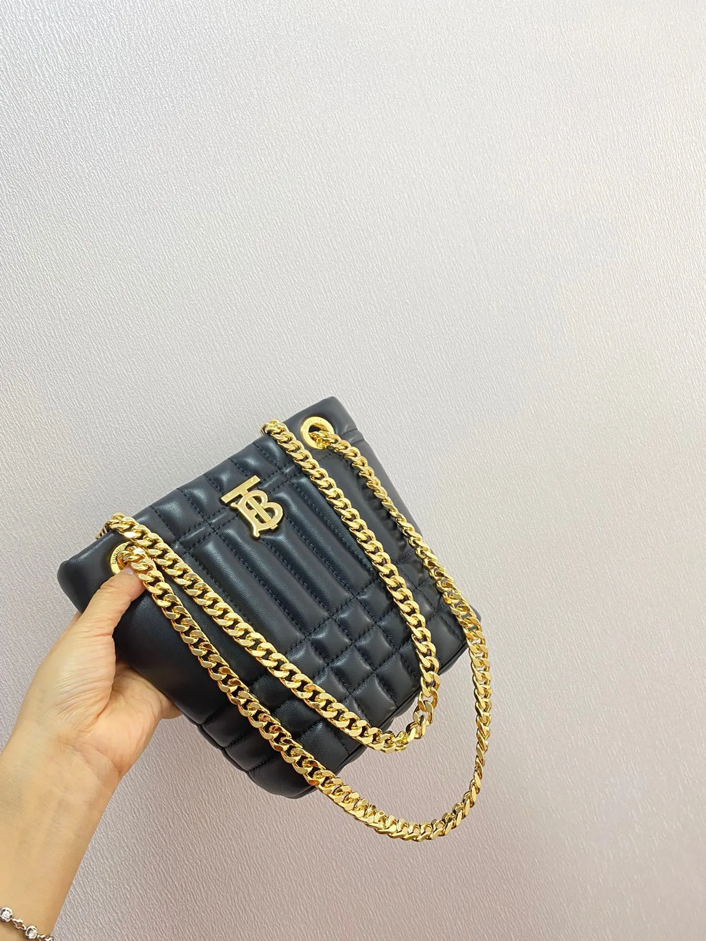 BURBERRY MINI Lola Bucket Bag 0119