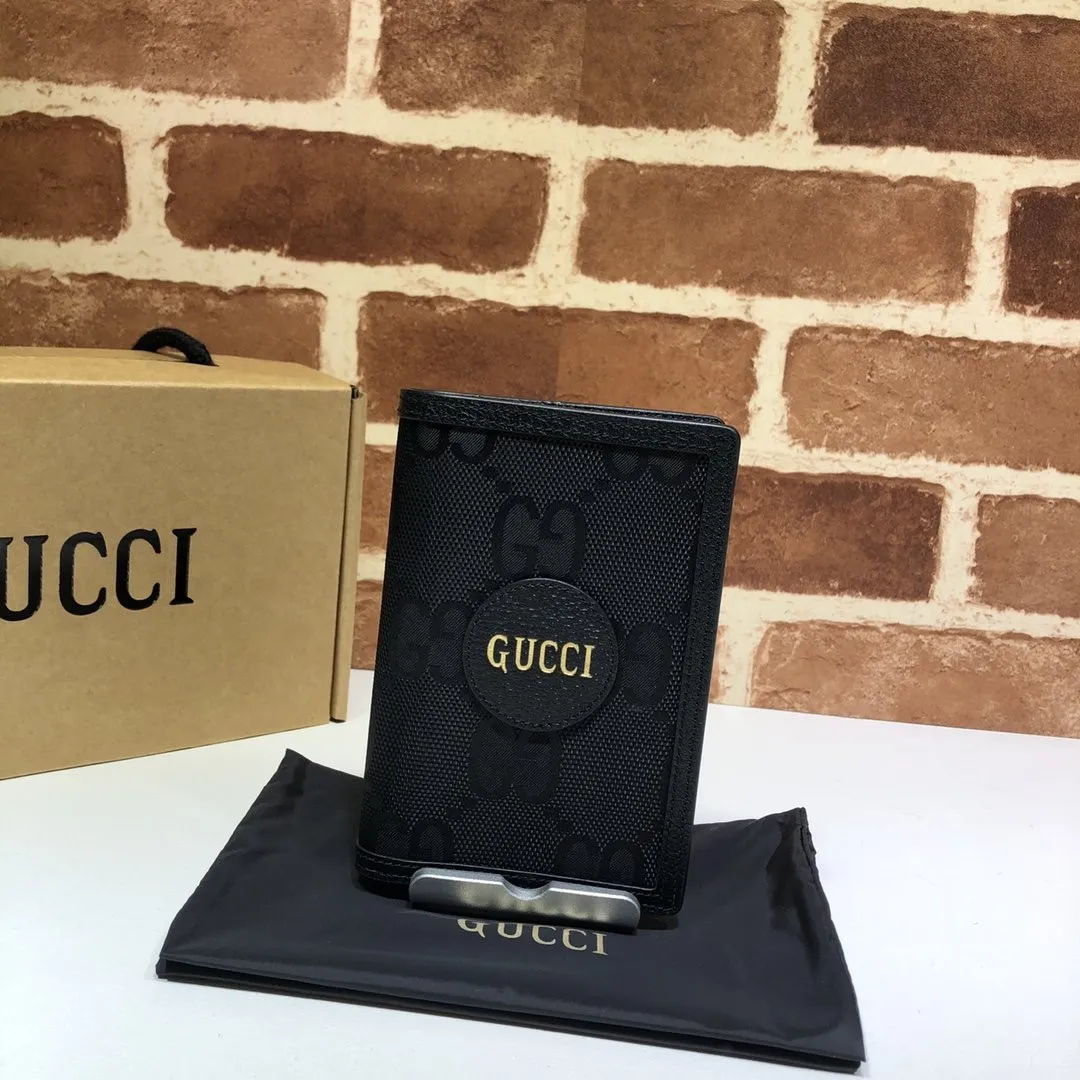 GUCCI Off The Grid passport case 0115