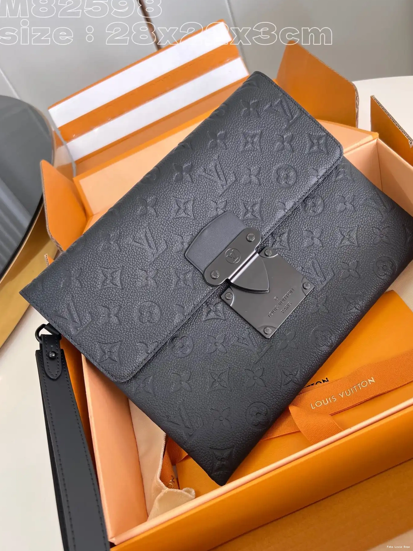 Eliminating the middleman and passing on savings to you. With massive production and tax-free benefits VUITTON POCHETTE S-LOCK LOUIS 0227