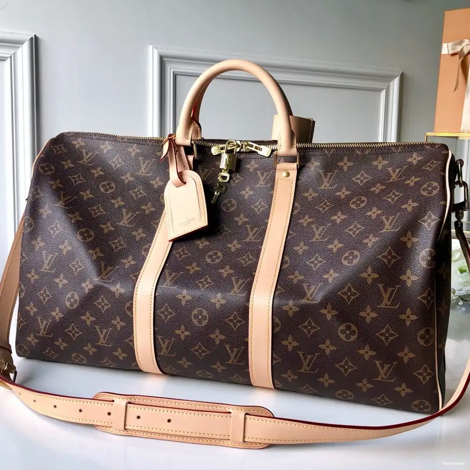 Eliminating the middleman and passing on savings to you. With massive production and tax-free benefits BANDOULIÈRE KEEPALL LOUIS VUITTON 50 0223