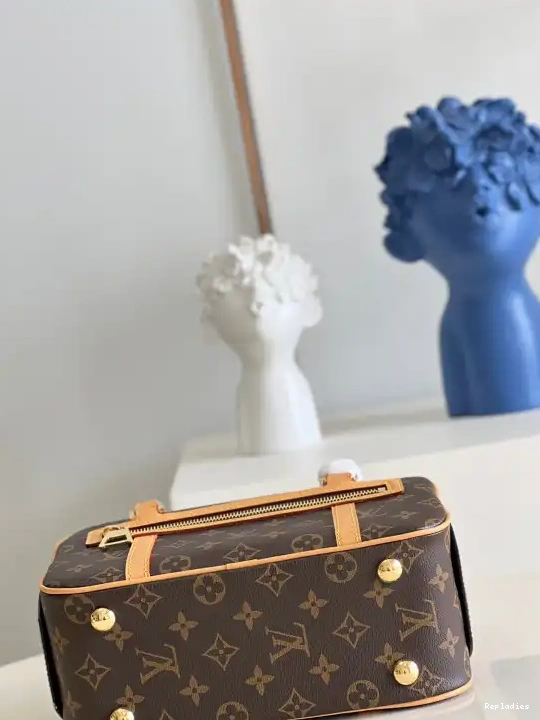 Eliminating the middleman and passing on savings to you. With massive production and tax-free benefits LOUIS CITE VUITTON 0226