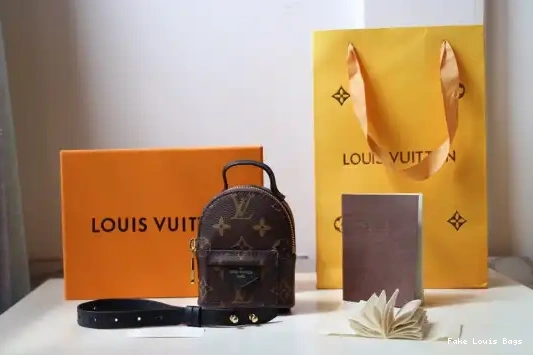 Eliminating the middleman and passing on savings to you. With massive production and tax-free benefits WRIST LOUIS VUITTON BAG 0211