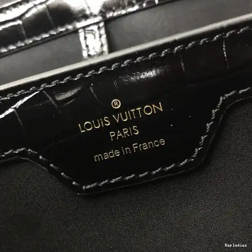 You get luxury for less. Shop now for the best deals on fake Louis bags. PM LOUIS CAPUCINES VUITTON 0209