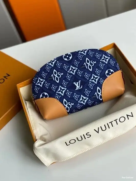 Eliminating the middleman and passing on savings to you. With massive production and tax-free benefits VUITTON LOUIS COSMETIC 1854 POUCH SINCE PM 0214