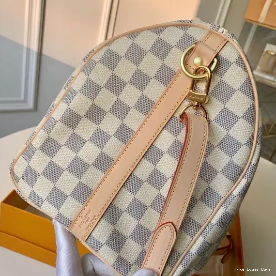 Repladies offers premium fake Louis bags at unbeatable prices. Our products are cheap because we focus on direct sales BANDOULIÈRE Louis 35 Vuitton SPEEDY 0228