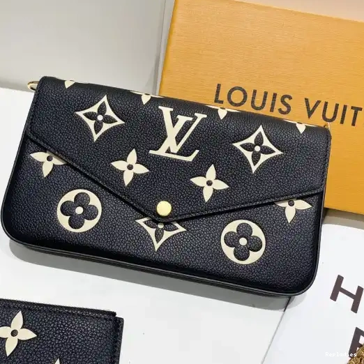 You get luxury for less. Shop now for the best deals on fake Louis bags. FÉLICIE VUITTON POCHETTE LOUIS 0216