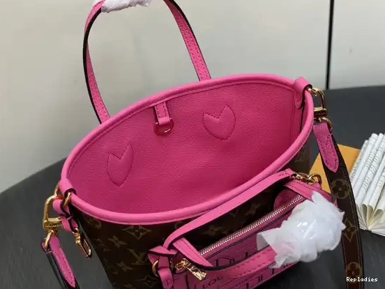 You get luxury for less. Shop now for the best deals on fake Louis bags. Bandoulière Out VUITTON LOUIS Neverfull Inside BB 0214