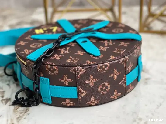 You get luxury for less. Shop now for the best deals on fake Louis bags. BOX LOUIS WHEEL VUITTON 0222