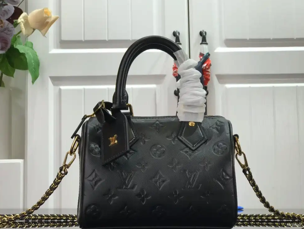 Eliminating the middleman and passing on savings to you. With massive production and tax-free benefits VUITTON LOUIS BB SPEEDY 0223