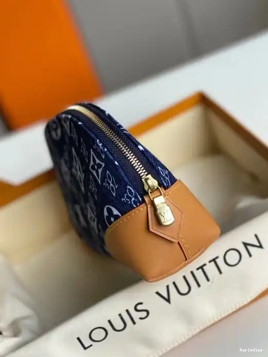 Eliminating the middleman and passing on savings to you. With massive production and tax-free benefits VUITTON LOUIS COSMETIC 1854 POUCH SINCE PM 0214