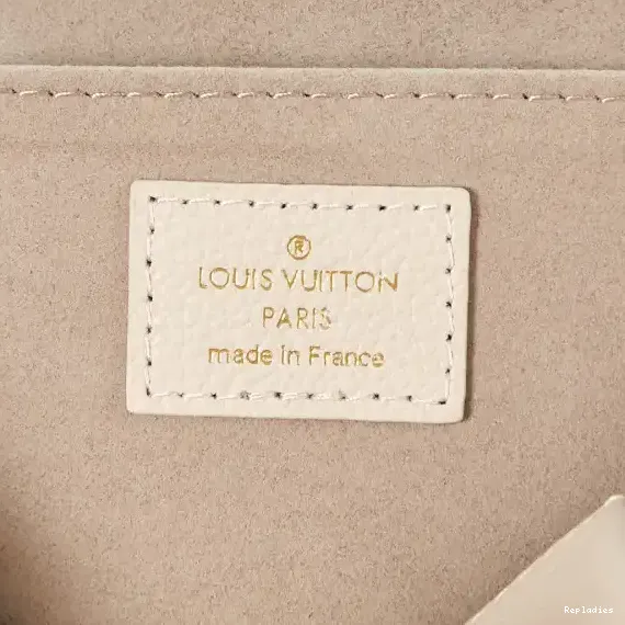 Repladies offers premium fake Louis bags at unbeatable prices. Our products are cheap because we focus on direct sales FAVORITE VUITTON LOUIS 0207