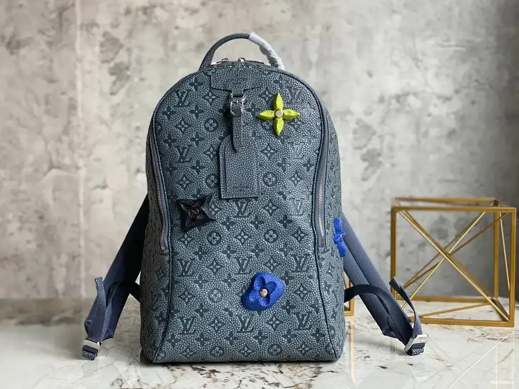 Repladies offers premium fake Louis bags at unbeatable prices. Our products are cheap because we focus on direct sales BACKPACK LOUIS VUITTON ELLIPSE 0207