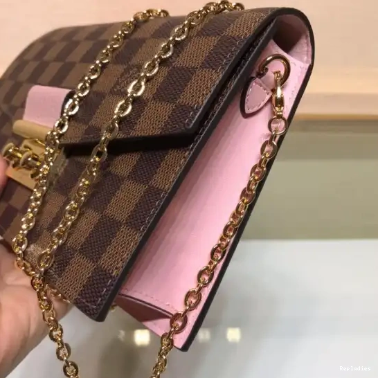 Eliminating the middleman and passing on savings to you. With massive production and tax-free benefits WALLET VUITTON LOUIS CHAIN CROISETTE 0216