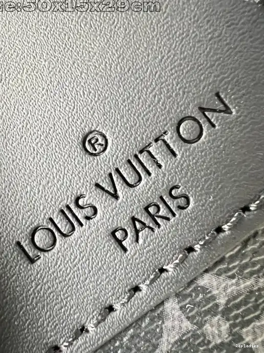 You get luxury for less. Shop now for the best deals on fake Louis bags. Louis Getaway Backpack-29*50*15CM Vuitton 0208