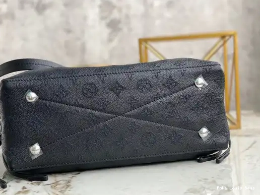 Repladies offers premium fake Louis bags at unbeatable prices. Our products are cheap because we focus on direct sales VUITTON BELLA TOTE LOUIS 0211