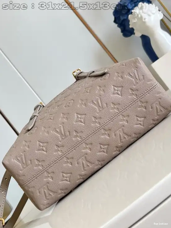 Eliminating the middleman and passing on savings to you. With massive production and tax-free benefits VUITTON LOUIS Tote PM-31*21.5*13CM Babylone 0214