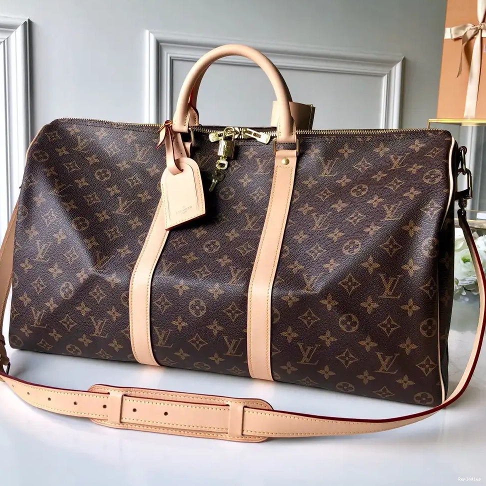 Eliminating the middleman and passing on savings to you. With massive production and tax-free benefits BANDOULIÈRE KEEPALL LOUIS VUITTON 50 0223