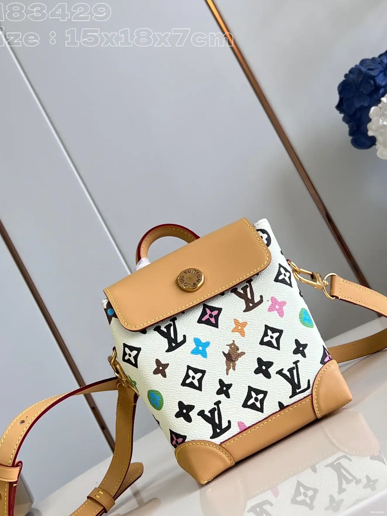 Repladies offers premium fake Louis bags at unbeatable prices. Our products are cheap because we focus on direct sales VUITTON Steamer Nano LOUIS 0211