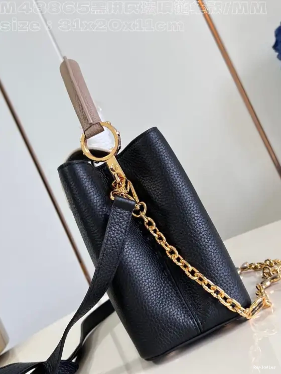 Eliminating the middleman and passing on savings to you. With massive production and tax-free benefits LOUIS VUITTON BB-31.5*20*11CM CAPUCINES 0226