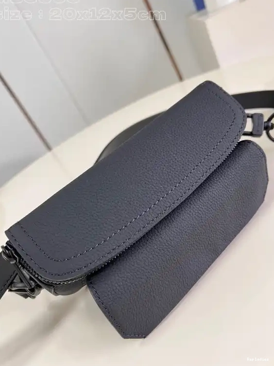 Repladies offers premium fake Louis bags at unbeatable prices. Our products are cheap because we focus on direct sales LOUIS Wallet-20*12*5.5CM Pilot Wearable VUITTON 0224