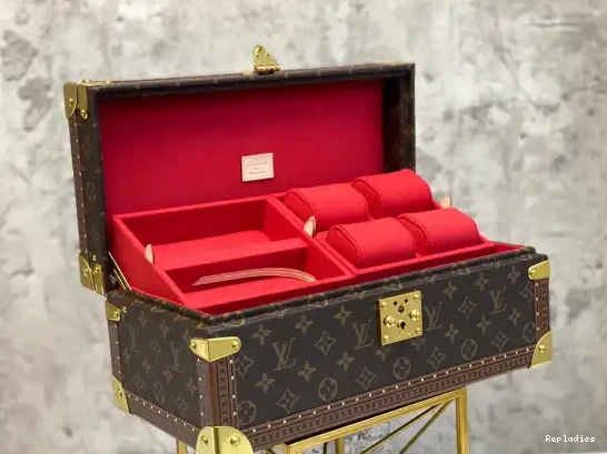 Eliminating the middleman and passing on savings to you. With massive production and tax-free benefits VUITTON ACCESSOIRES LOUIS COFFRET 0217