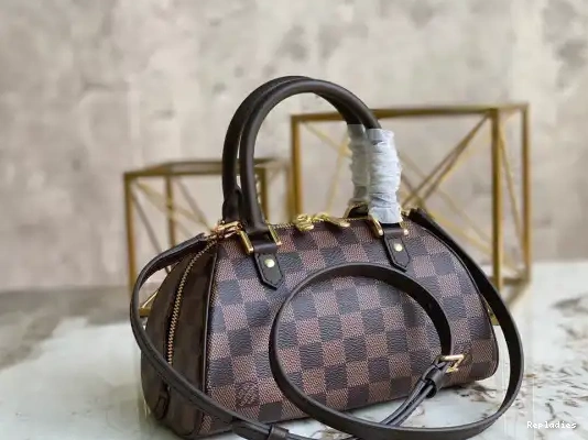 Eliminating the middleman and passing on savings to you. With massive production and tax-free benefits BAG LOUIS VUITTON VINTAGE 0225