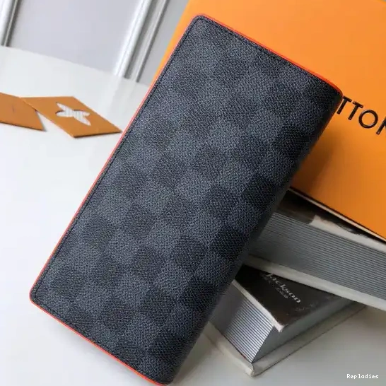 You get luxury for less. Shop now for the best deals on fake Louis bags. BRAZZA LOUIS WALLET VUITTON 0228