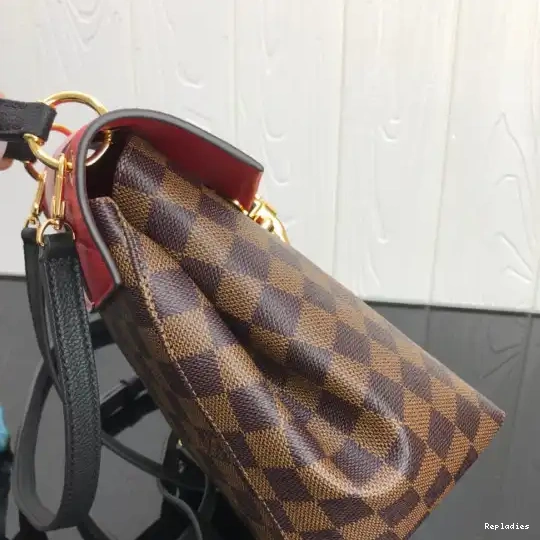 Repladies offers premium fake Louis bags at unbeatable prices. Our products are cheap because we focus on direct sales VUITTON CLAPTON LOUIS BACKPACK 0224