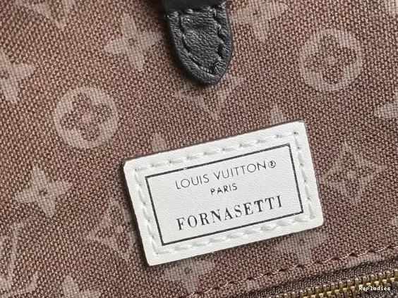 Eliminating the middleman and passing on savings to you. With massive production and tax-free benefits VUITTON ONTHEGO MM LOUIS 0217