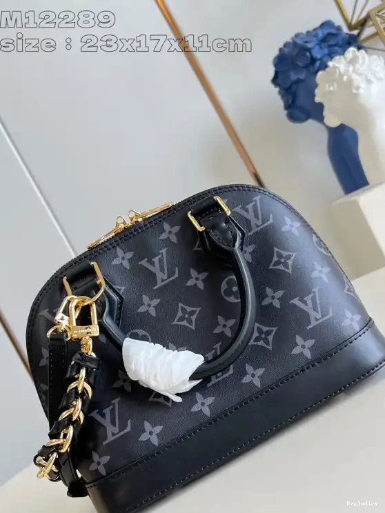 Repladies offers premium fake Louis bags at unbeatable prices. Our products are cheap because we focus on direct sales BB-23.5*17.5*11.5cm ALMA VUITTON LOUIS 0228