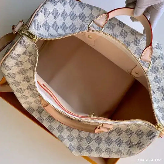 Repladies offers premium fake Louis bags at unbeatable prices. Our products are cheap because we focus on direct sales BANDOULIÈRE Louis 35 Vuitton SPEEDY 0228