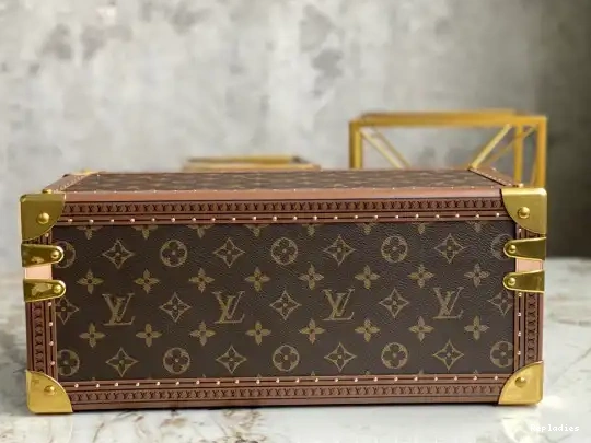 Eliminating the middleman and passing on savings to you. With massive production and tax-free benefits VUITTON ACCESSOIRES LOUIS COFFRET 0217