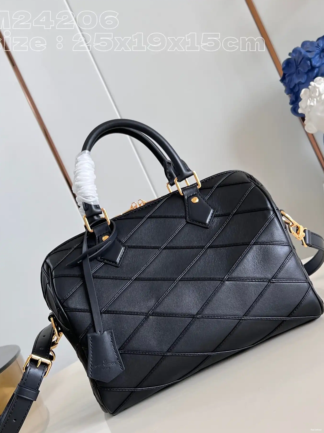 You get luxury for less. Shop now for the best deals on fake Louis bags. Louis 25 Vuitton SPEEDY 0222