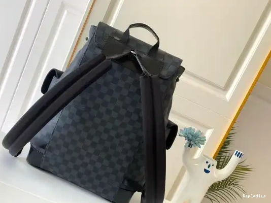 Eliminating the middleman and passing on savings to you. With massive production and tax-free benefits VUITTON CHRISTOPHER BACKPACK LOUIS 0208