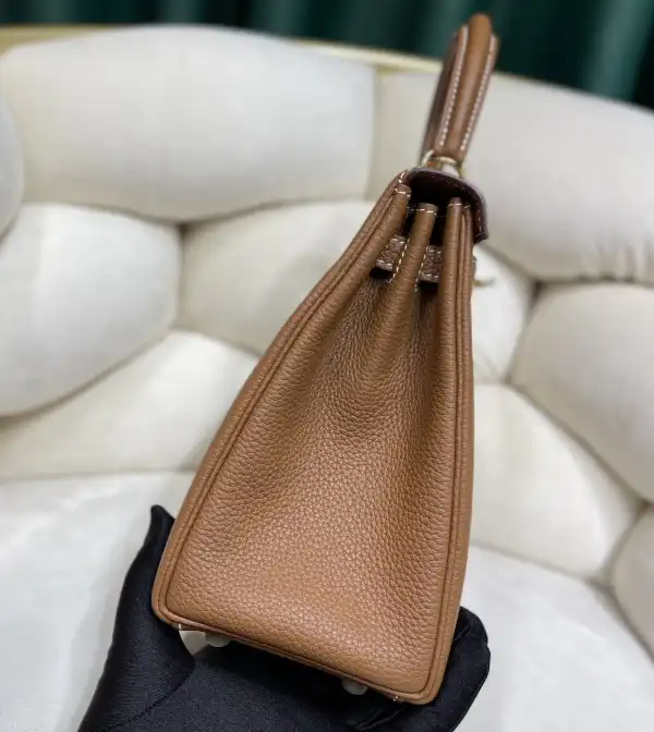 Eliminating the middleman and passing on savings to you. With massive production and tax-free benefits HERMES KELLY 25CM ALL HANDMADE TOGO LEATHER 0204